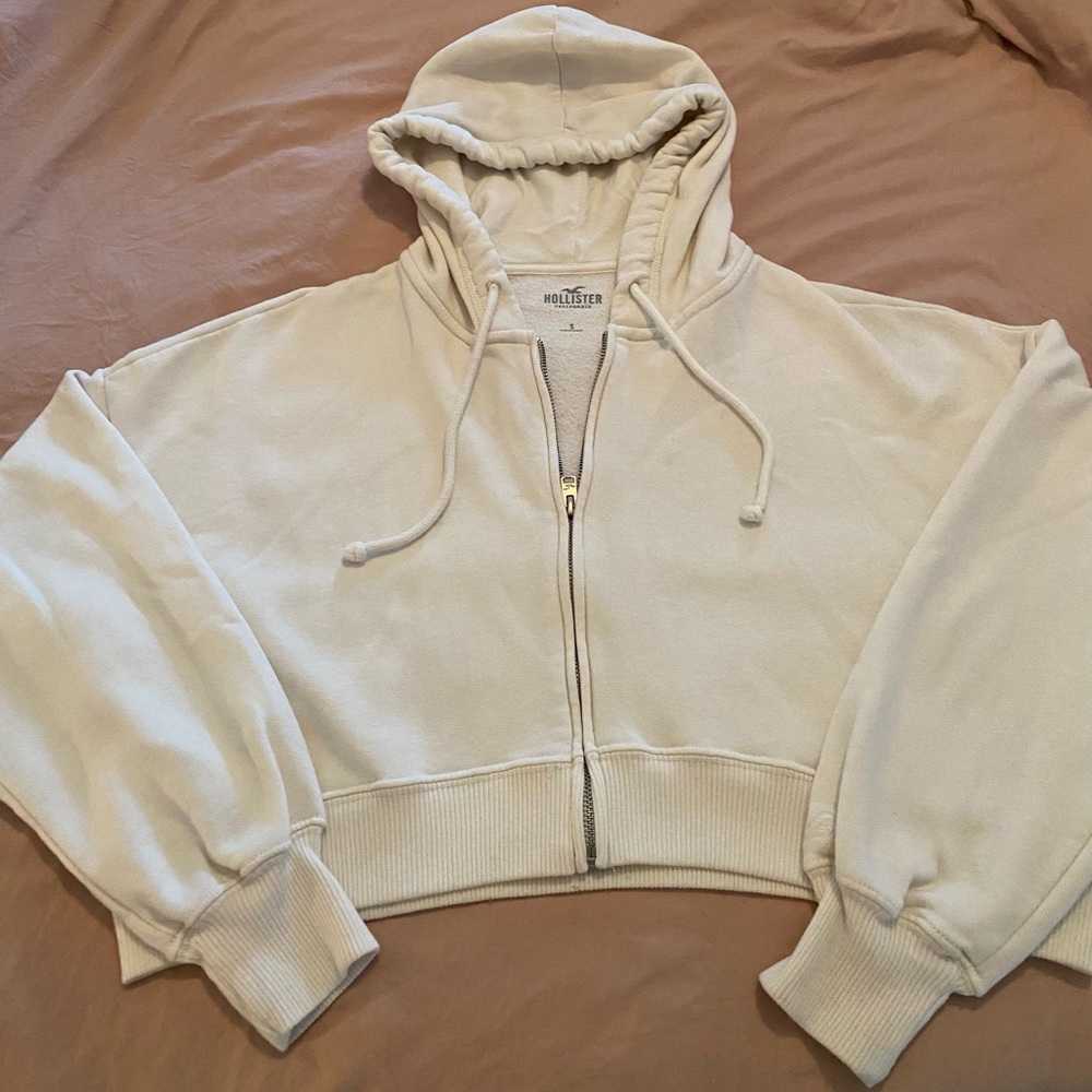 Hollister Women's Off-White Zip-Up Hoodie